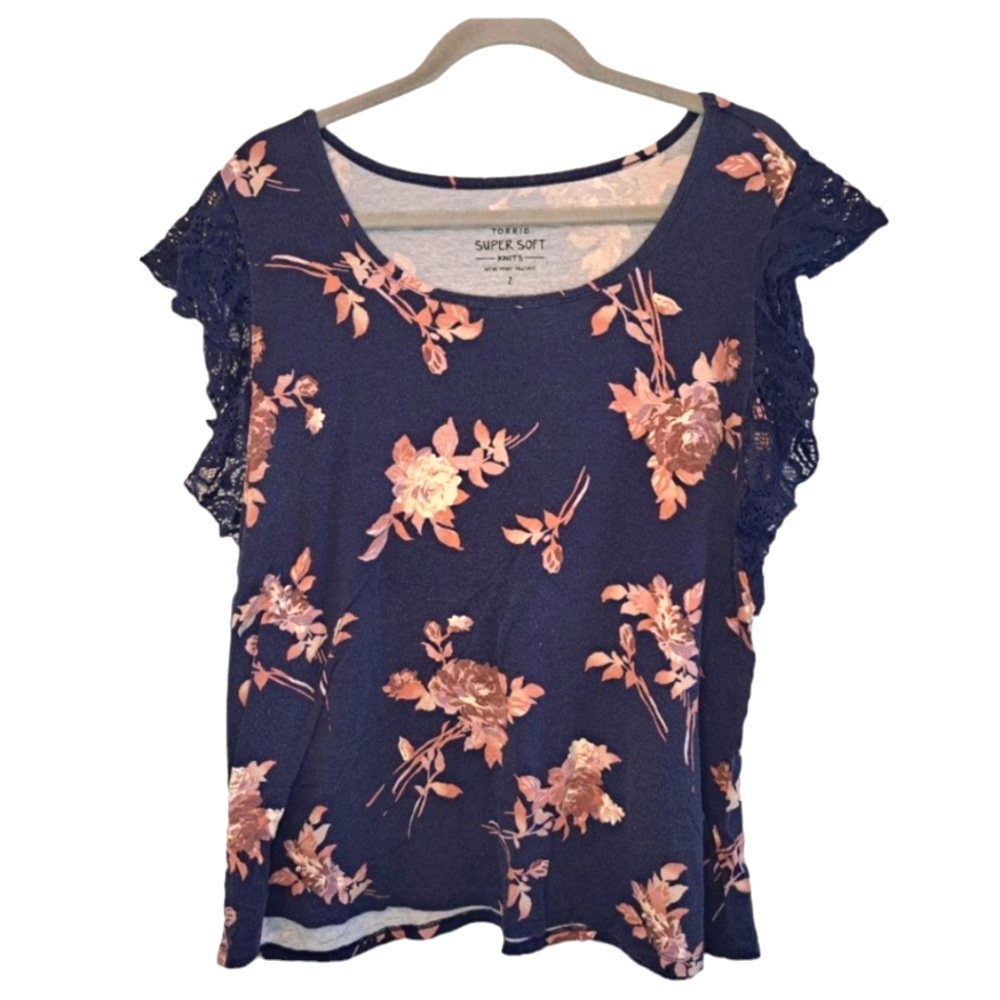 Torrid Super Soft Knits Floral Lace Sleeved Top Pus Size 2